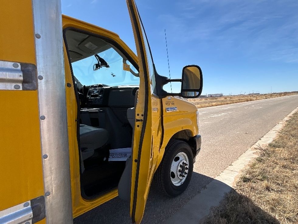 Light Duty Box Truck-Light and Medium Duty Trucks-Ford-2022-E350-Odessa-TX-114,512\n\t\tmiles-$ 24,750 - Image 18