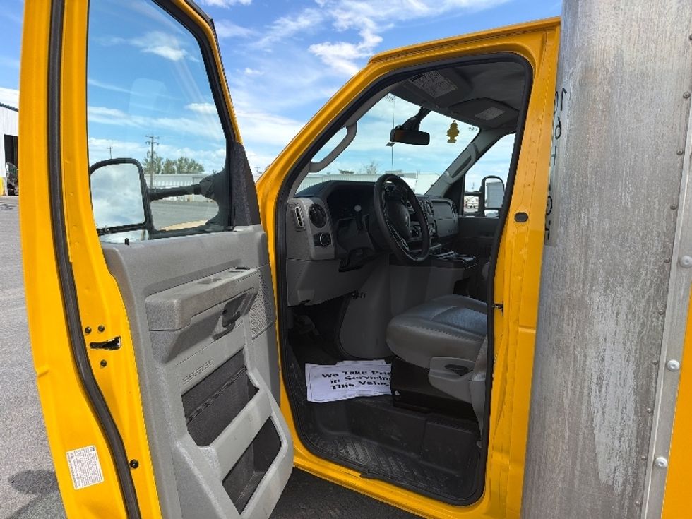 Light Duty Box Truck-Light and Medium Duty Trucks-Ford-2022-E350-Ogden-UT-100,653\n\t\tmiles-$ 28,750 - Image 14