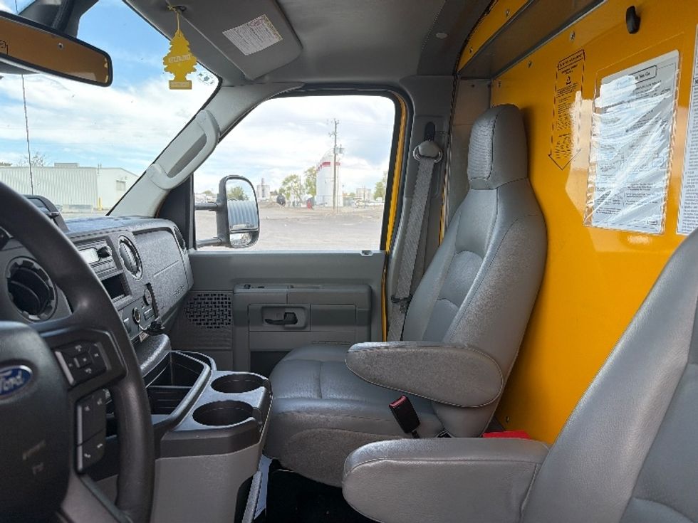 Light Duty Box Truck-Light and Medium Duty Trucks-Ford-2022-E350-Ogden-UT-100,653\n\t\tmiles-$ 28,750 - Image 17