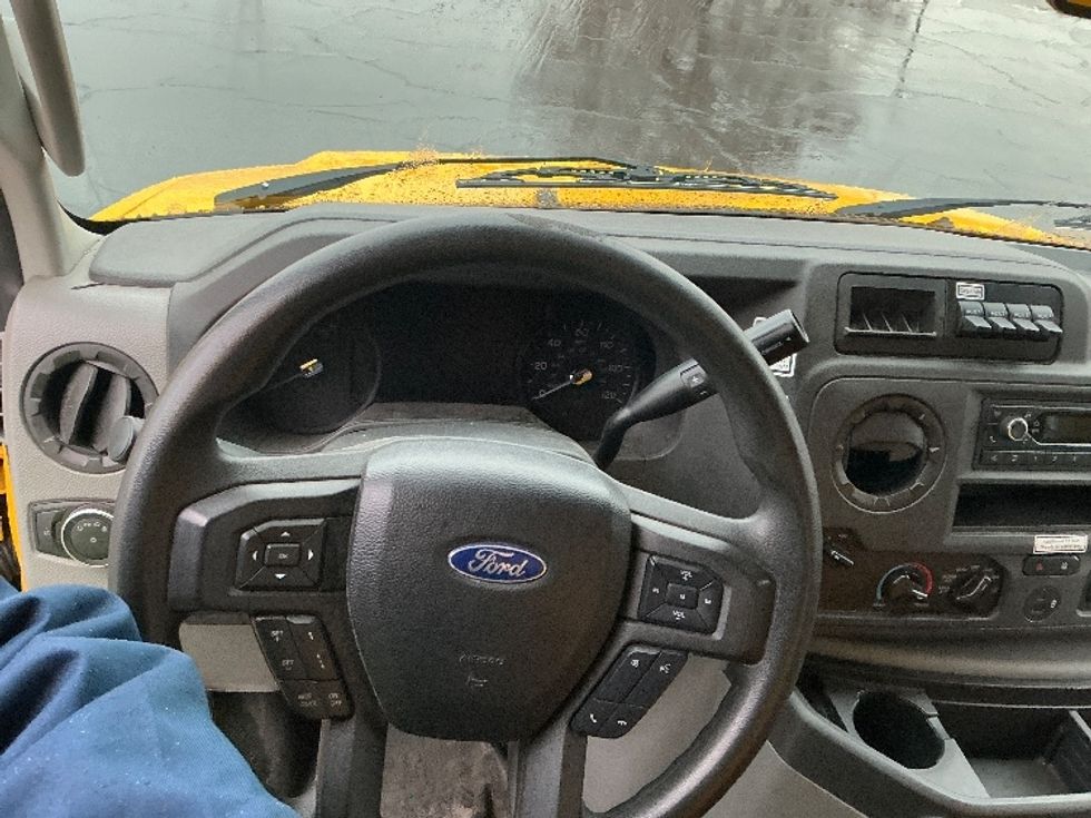 Light Duty Box Truck-Light and Medium Duty Trucks-Ford-2022-E350-Ogden-UT-93,410\n\t\tmiles-$ 30,250 - Image 18