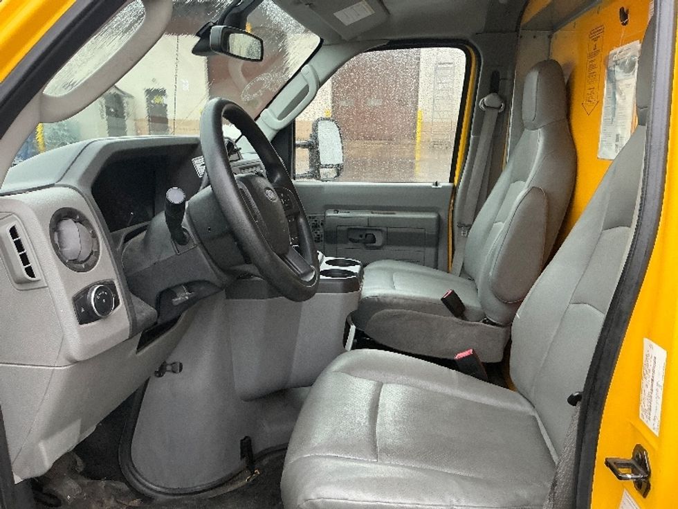 Light Duty Box Truck-Light and Medium Duty Trucks-Ford-2022-E350-Ogden-UT-93,410\n\t\tmiles-$ 30,250 - Image 19