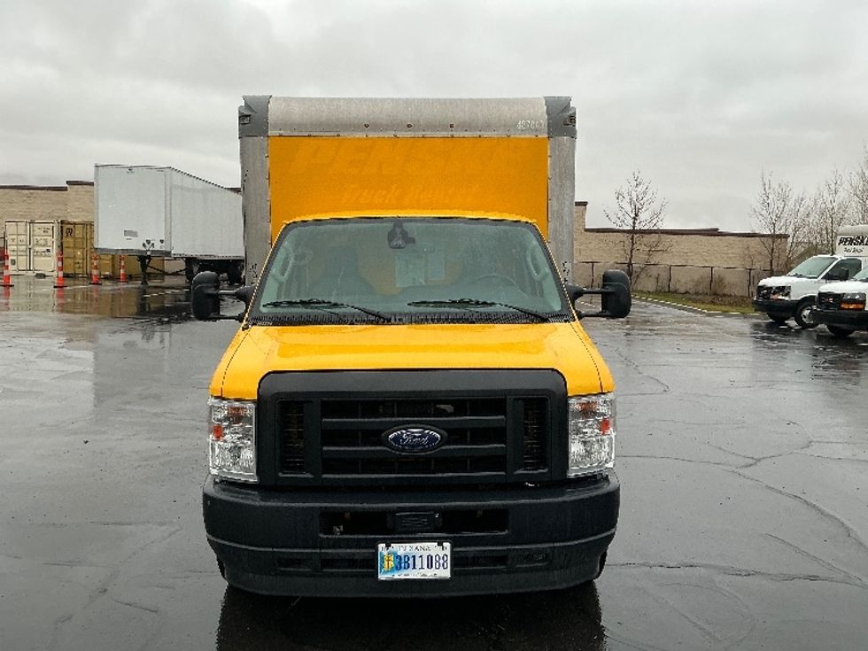Light Duty Box Truck-Light and Medium Duty Trucks-Ford-2022-E350-Ogden-UT-93,410\n\t\tmiles-$ 30,250 - Image 2