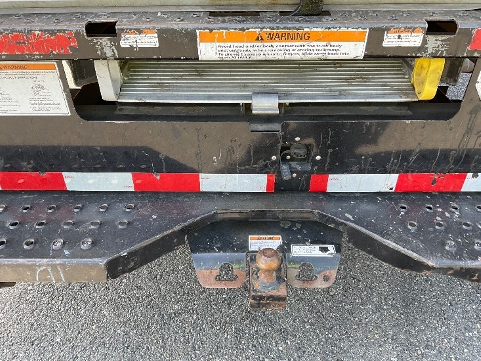 Light Duty Box Truck-Light and Medium Duty Trucks-Ford-2022-E350-Ogden-UT-93,410\n\t\tmiles-$ 30,250 - Image 26