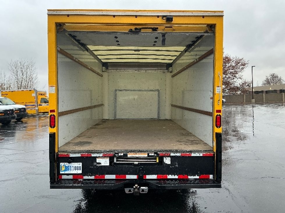 Light Duty Box Truck-Light and Medium Duty Trucks-Ford-2022-E350-Ogden-UT-93,410\n\t\tmiles-$ 30,250 - Image 8