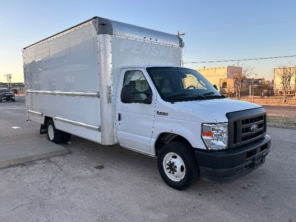 Light Duty Box Truck-Light and Medium Duty Trucks-Ford-2022-E350-Oklahoma City-OK-100,476\n\t\tmiles-$ 30,750 - Image 1