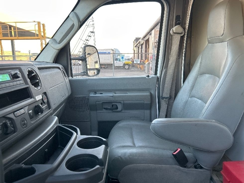 Light Duty Box Truck-Light and Medium Duty Trucks-Ford-2022-E350-Oklahoma City-OK-100,476\n\t\tmiles-$ 30,750 - Image 19