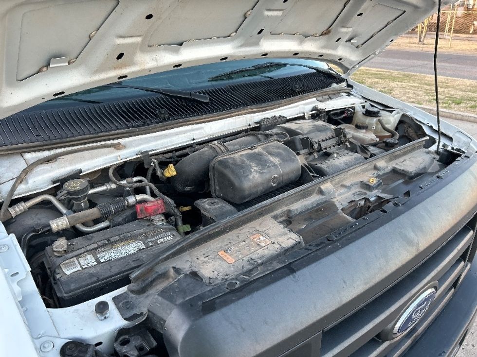 Light Duty Box Truck-Light and Medium Duty Trucks-Ford-2022-E350-Oklahoma City-OK-100,476\n\t\tmiles-$ 30,750 - Image 23