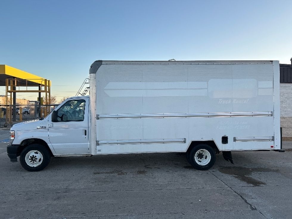 Light Duty Box Truck-Light and Medium Duty Trucks-Ford-2022-E350-Oklahoma City-OK-100,476\n\t\tmiles-$ 30,750 - Image 4