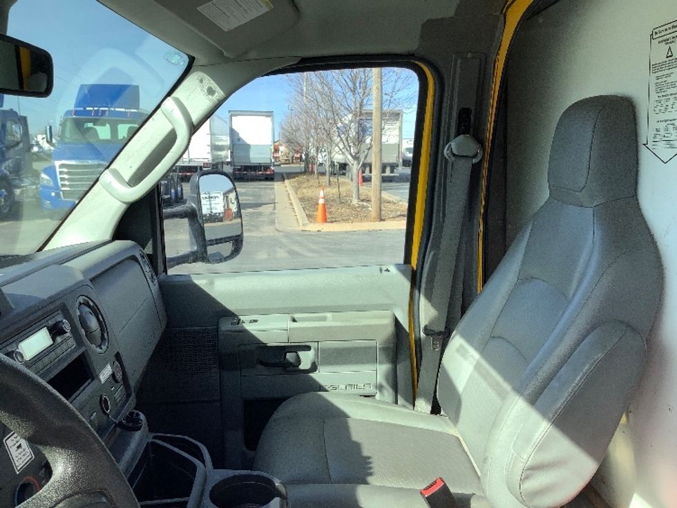 Light Duty Box Truck-Light and Medium Duty Trucks-Ford-2022-E350-Oklahoma City-OK-107,709\n\t\tmiles-$ 27,500 - Image 17