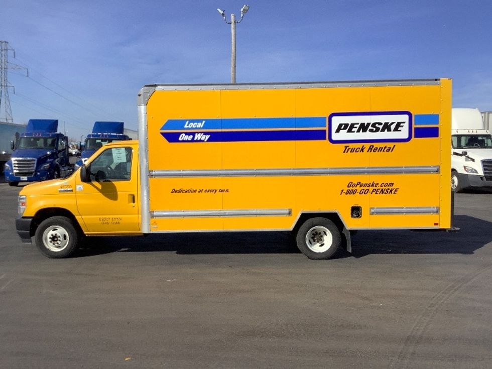 Light Duty Box Truck-Light and Medium Duty Trucks-Ford-2022-E350-Oklahoma City-OK-107,709\n\t\tmiles-$ 27,500 - Image 4