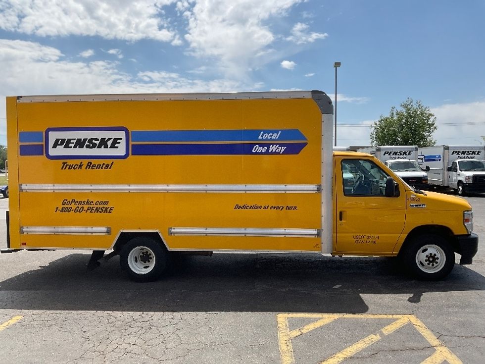 Light Duty Box Truck-Light and Medium Duty Trucks-Ford-2022-E350-Oklahoma City-OK-121,345\n\t\tmiles-$ 25,500 - Image 14
