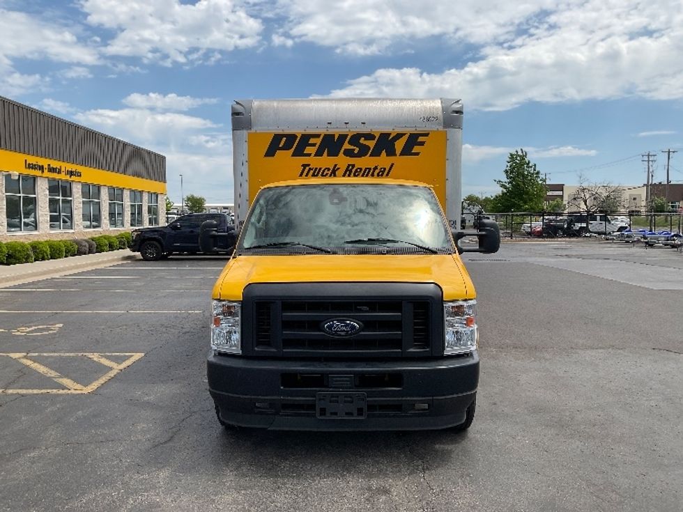 Light Duty Box Truck-Light and Medium Duty Trucks-Ford-2022-E350-Oklahoma City-OK-121,345\n\t\tmiles-$ 25,500 - Image 2