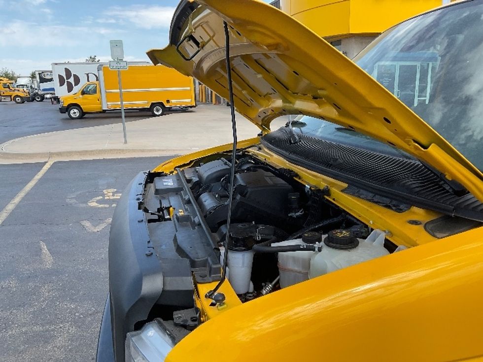 Light Duty Box Truck-Light and Medium Duty Trucks-Ford-2022-E350-Oklahoma City-OK-121,345\n\t\tmiles-$ 25,500 - Image 23