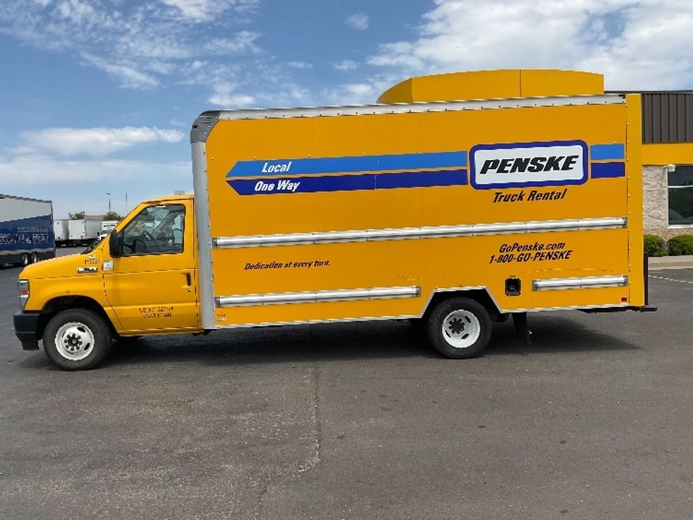 Light Duty Box Truck-Light and Medium Duty Trucks-Ford-2022-E350-Oklahoma City-OK-121,345\n\t\tmiles-$ 25,500 - Image 4