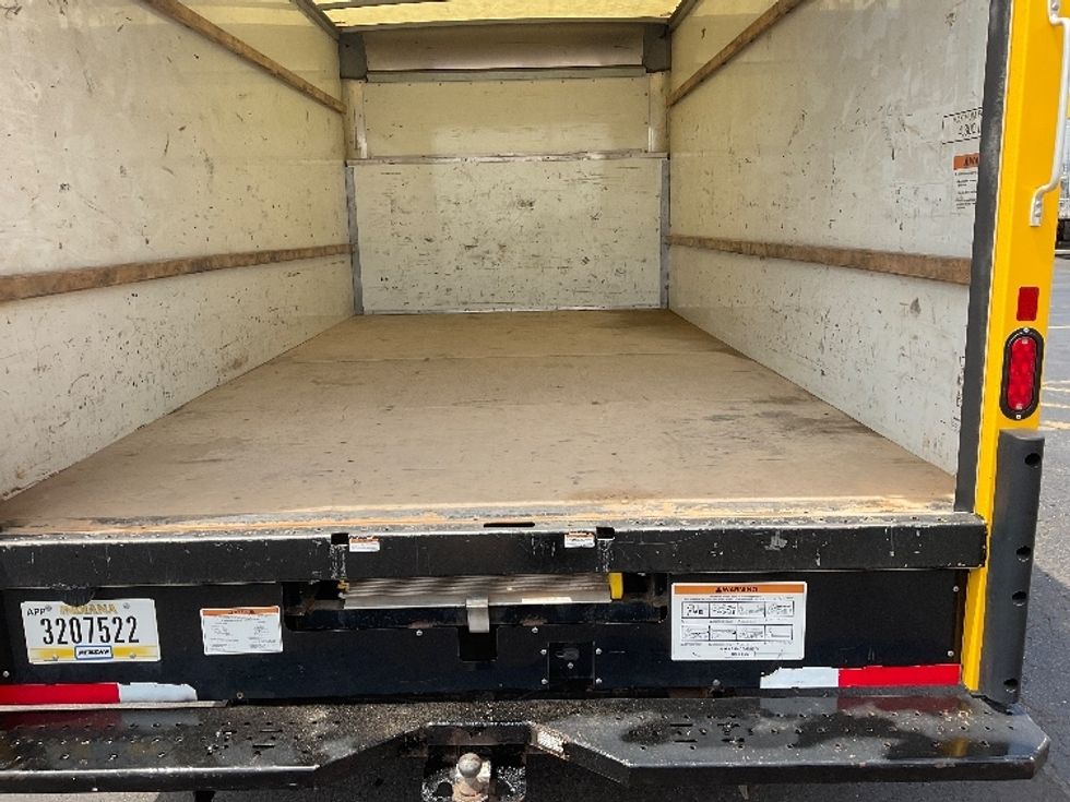 Light Duty Box Truck-Light and Medium Duty Trucks-Ford-2022-E350-Oklahoma City-OK-121,345\n\t\tmiles-$ 25,500 - Image 9