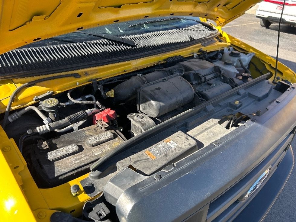 Light Duty Box Truck-Light and Medium Duty Trucks-Ford-2022-E350-Oklahoma City-OK-121,909\n\t\tmiles-$ 24,250 - Image 20