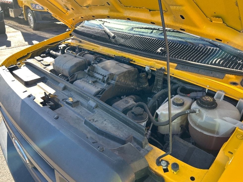 Light Duty Box Truck-Light and Medium Duty Trucks-Ford-2022-E350-Oklahoma City-OK-121,909\n\t\tmiles-$ 24,250 - Image 21