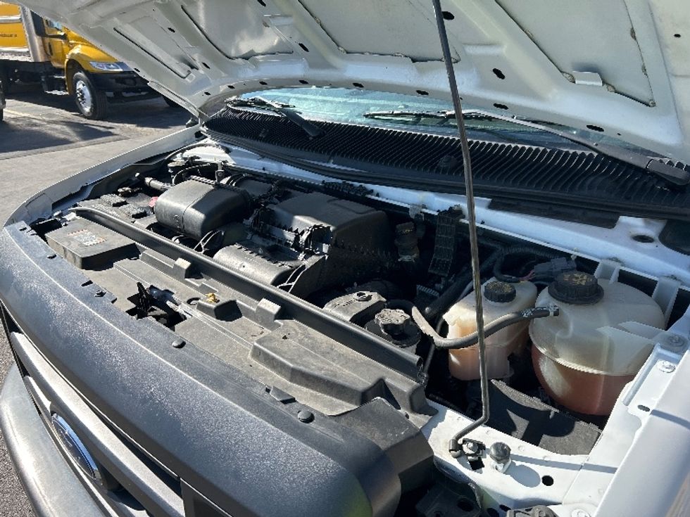 Light Duty Box Truck-Light and Medium Duty Trucks-Ford-2022-E350-Oklahoma City-OK-126,656\n\t\tmiles-$ 26,500 - Image 21