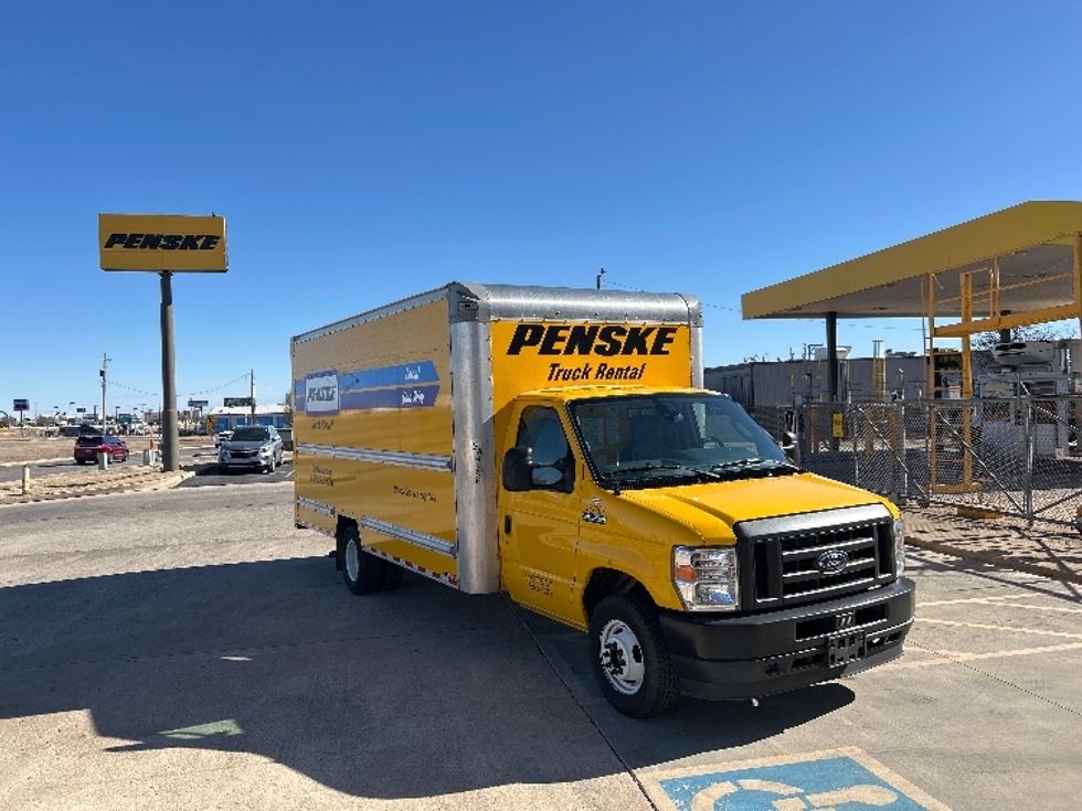 Light Duty Box Truck-Light and Medium Duty Trucks-Ford-2022-E350-Oklahoma City-OK-128,524\n\t\tmiles-$ 23,250 - Image 1