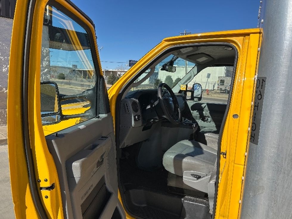 Light Duty Box Truck-Light and Medium Duty Trucks-Ford-2022-E350-Oklahoma City-OK-128,524\n\t\tmiles-$ 23,250 - Image 16