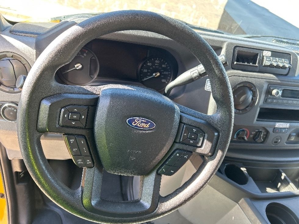 Light Duty Box Truck-Light and Medium Duty Trucks-Ford-2022-E350-Oklahoma City-OK-128,524\n\t\tmiles-$ 23,250 - Image 17