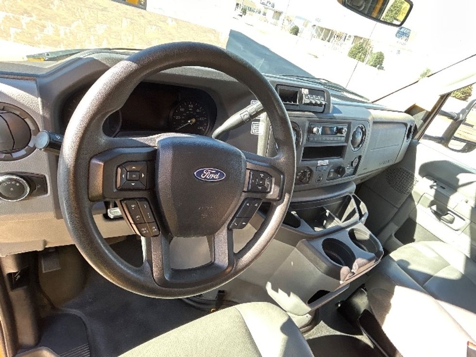Light Duty Box Truck-Light and Medium Duty Trucks-Ford-2022-E350-Oklahoma City-OK-128,524\n\t\tmiles-$ 23,250 - Image 18