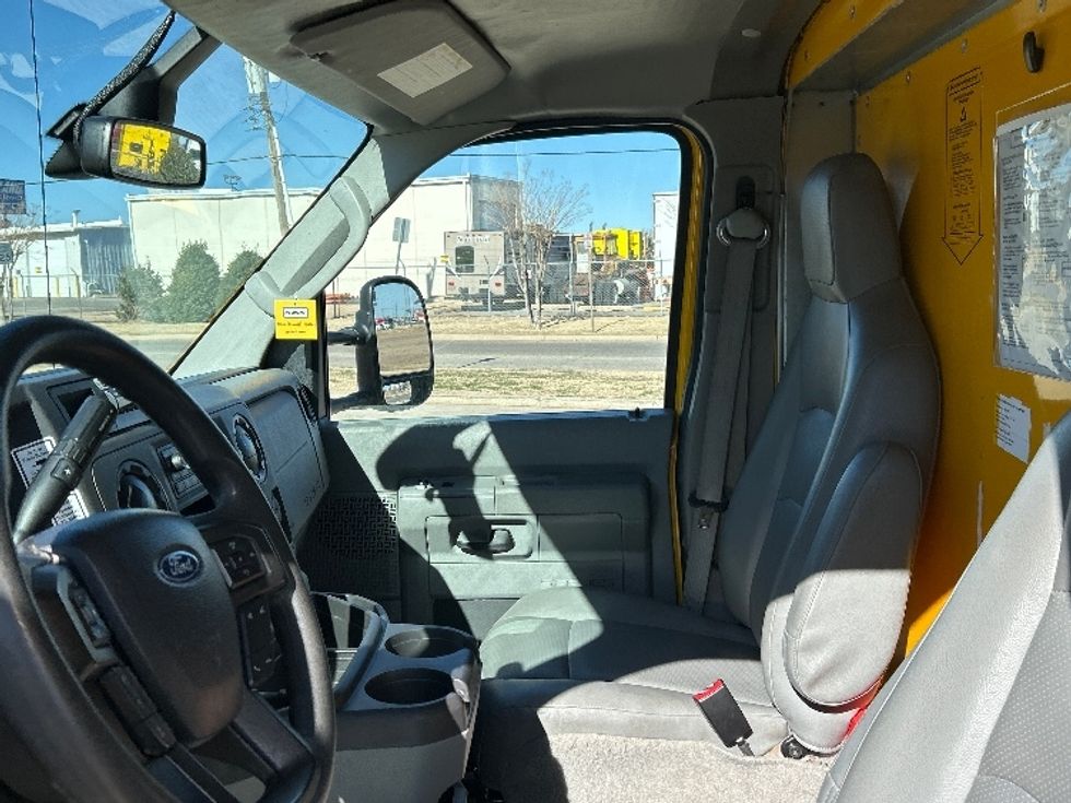 Light Duty Box Truck-Light and Medium Duty Trucks-Ford-2022-E350-Oklahoma City-OK-128,524\n\t\tmiles-$ 23,250 - Image 19