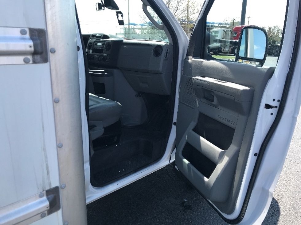 Light Duty Box Truck-Light and Medium Duty Trucks-Ford-2022-E350-Oklahoma City-OK-80,908\n\t\tmiles-$ 34,000 - Image 20