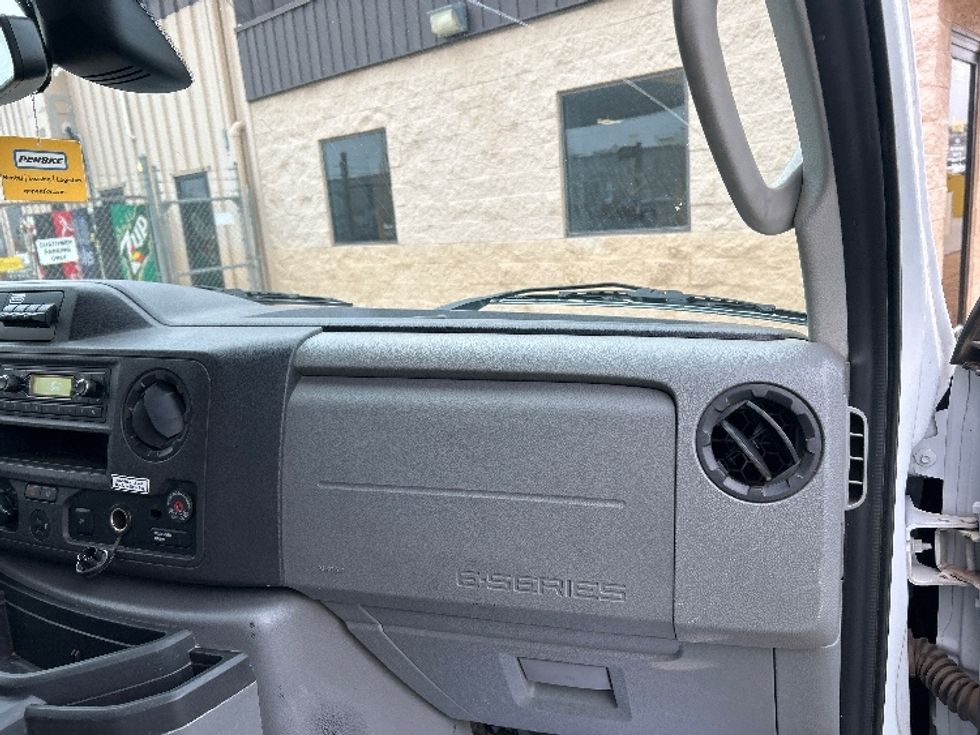 Light Duty Box Truck-Light and Medium Duty Trucks-Ford-2022-E350-Oklahoma City-OK-86,837\n\t\tmiles-$ 35,000 - Image 21