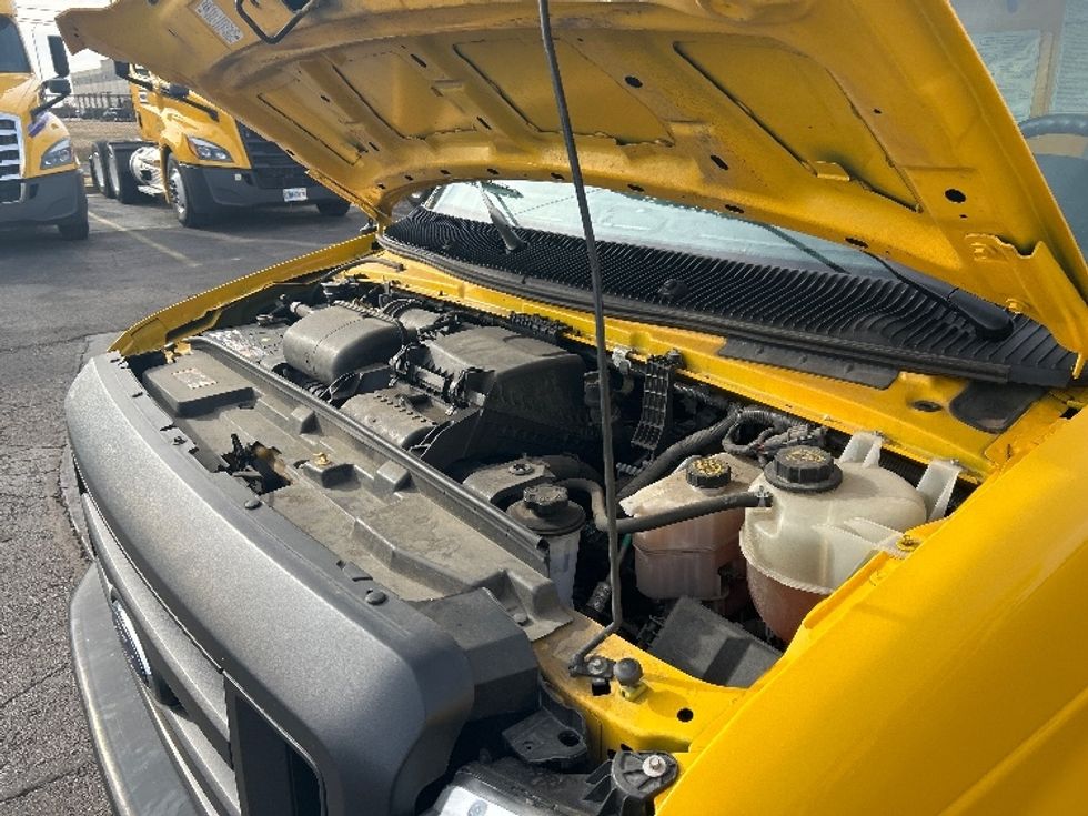 Light Duty Box Truck-Light and Medium Duty Trucks-Ford-2022-E350-Oklahoma City-OK-90,153\n\t\tmiles-$ 28,500 - Image 21