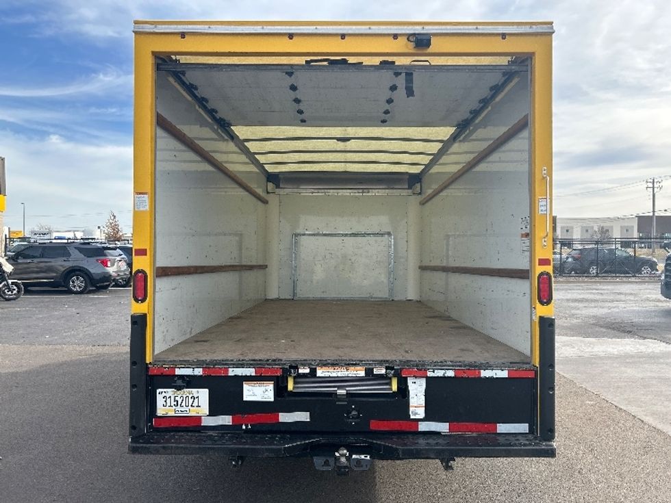 Light Duty Box Truck-Light and Medium Duty Trucks-Ford-2022-E350-Oklahoma City-OK-90,153\n\t\tmiles-$ 28,500 - Image 7