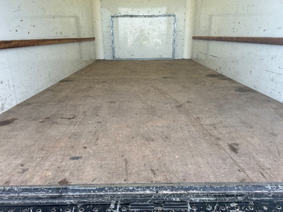 Light Duty Box Truck-Light and Medium Duty Trucks-Ford-2022-E350-Oklahoma City-OK-90,153\n\t\tmiles-$ 28,500 - Image 8