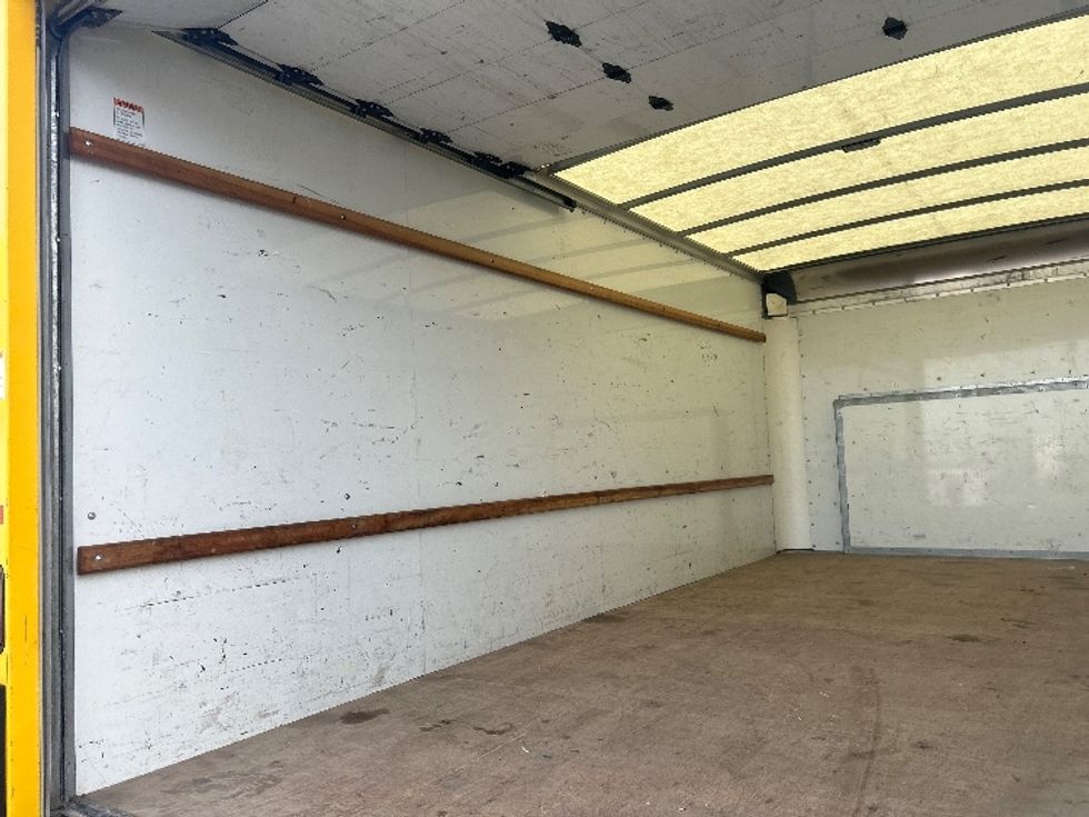 Light Duty Box Truck-Light and Medium Duty Trucks-Ford-2022-E350-Oklahoma City-OK-90,153\n\t\tmiles-$ 28,500 - Image 9