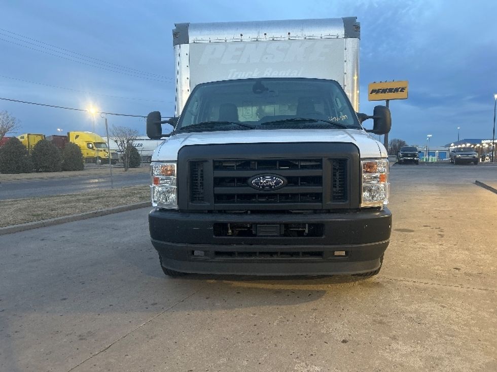 Light Duty Box Truck-Light and Medium Duty Trucks-Ford-2022-E350-Oklahoma City-OK-94,206\n\t\tmiles-$ 31,500 - Image 2