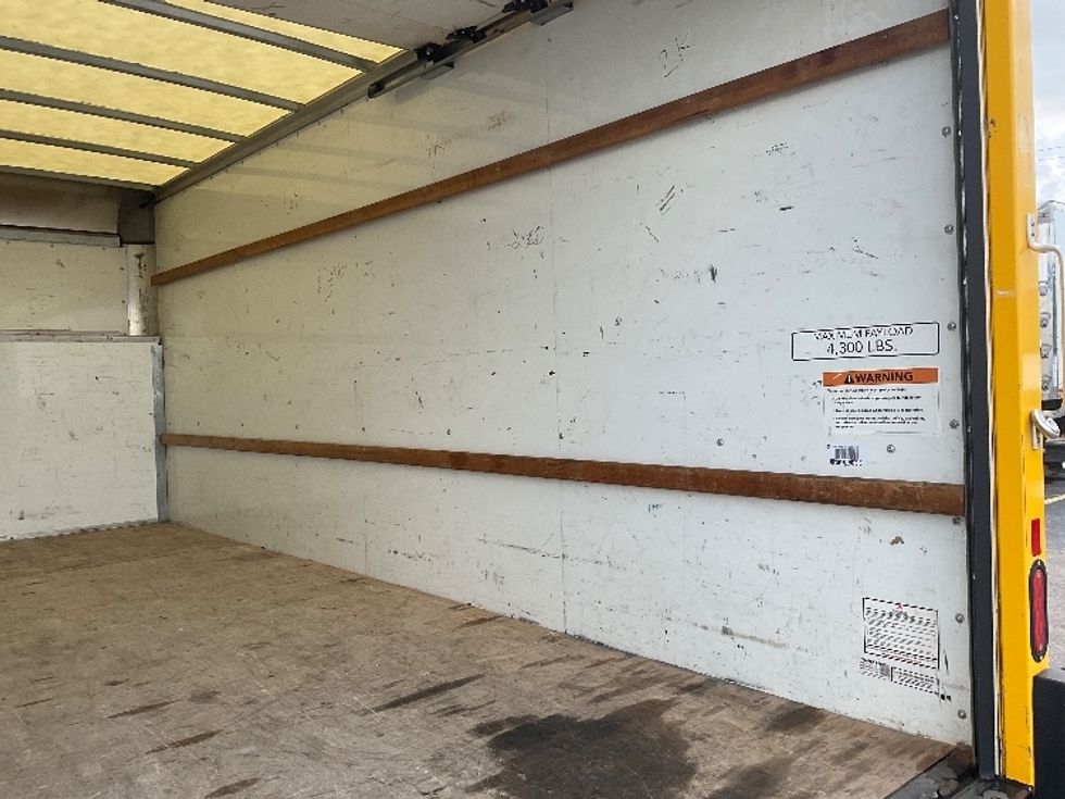 Light Duty Box Truck-Light and Medium Duty Trucks-Ford-2022-E350-Oklahoma City-OK-95,058\n\t\tmiles-$ 28,500 - Image 10