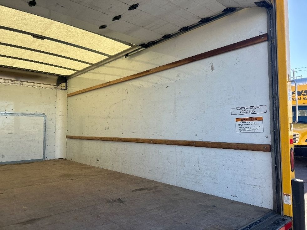 Light Duty Box Truck-Light and Medium Duty Trucks-Ford-2022-E350-Oklahoma City-OK-99,067\n\t\tmiles-$ 28,000 - Image 10