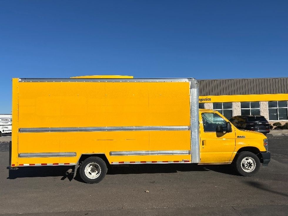Light Duty Box Truck-Light and Medium Duty Trucks-Ford-2022-E350-Oklahoma City-OK-99,067\n\t\tmiles-$ 28,000 - Image 12
