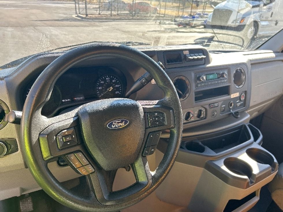 Light Duty Box Truck-Light and Medium Duty Trucks-Ford-2022-E350-Oklahoma City-OK-99,067\n\t\tmiles-$ 28,000 - Image 14