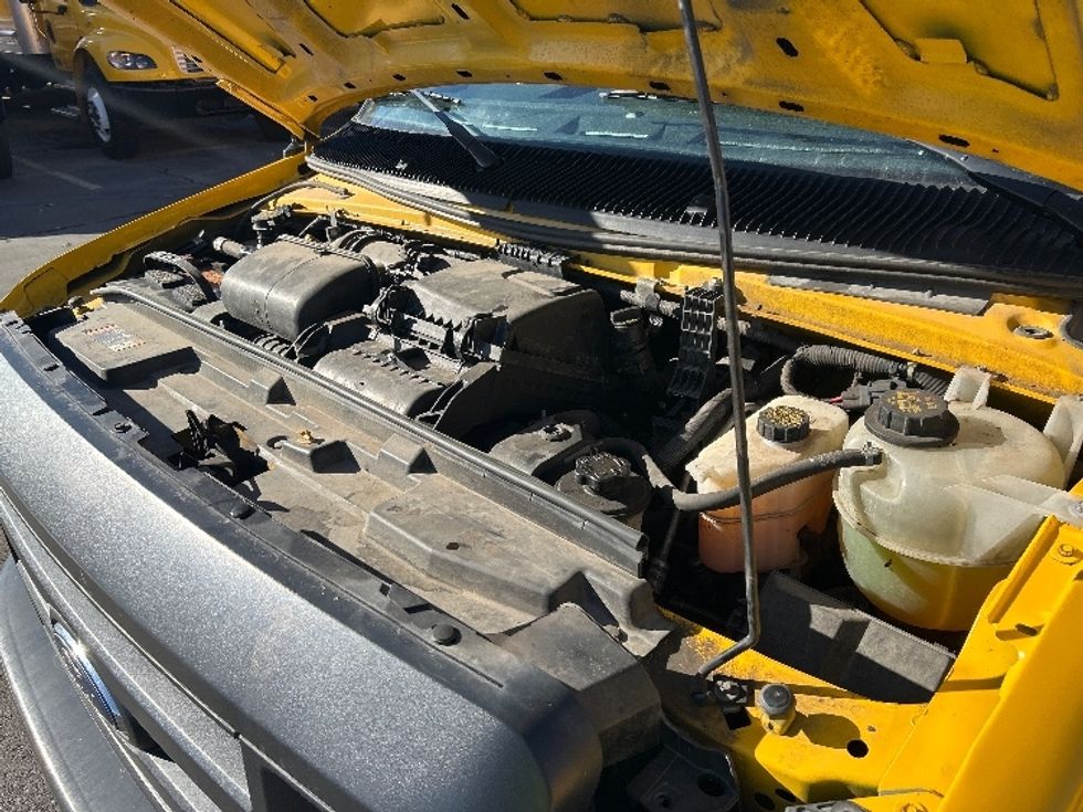 Light Duty Box Truck-Light and Medium Duty Trucks-Ford-2022-E350-Oklahoma City-OK-99,067\n\t\tmiles-$ 28,000 - Image 21