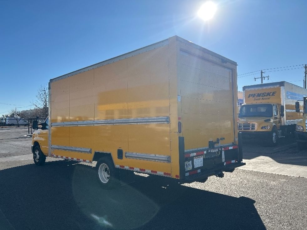 Light Duty Box Truck-Light and Medium Duty Trucks-Ford-2022-E350-Oklahoma City-OK-99,067\n\t\tmiles-$ 28,000 - Image 5
