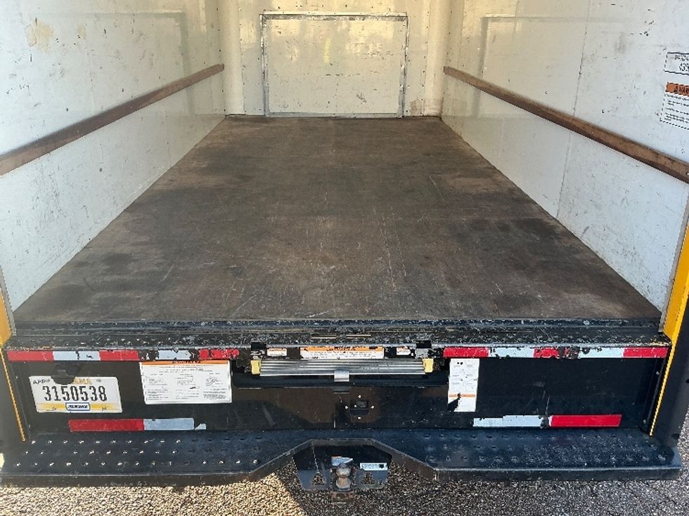 Light Duty Box Truck-Light and Medium Duty Trucks-Ford-2022-E350-Olive Branch-MS-110,145\n\t\tmiles-$ 27,000 - Image 10