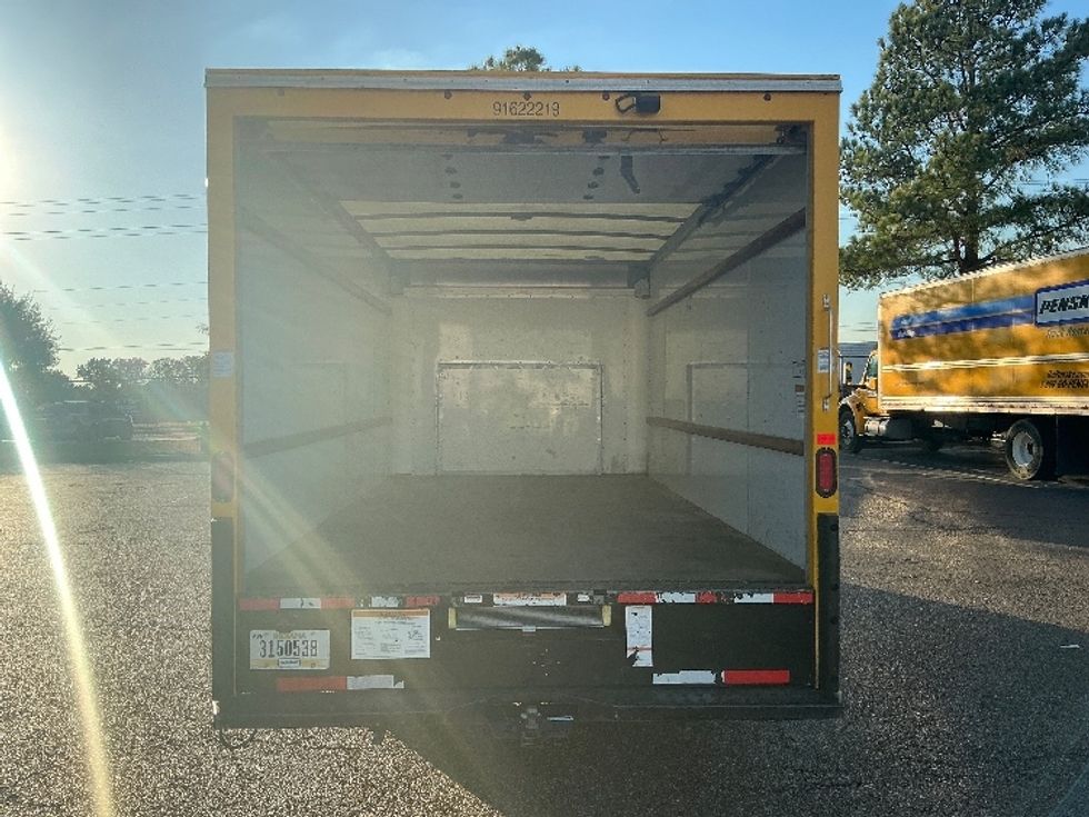 Light Duty Box Truck-Light and Medium Duty Trucks-Ford-2022-E350-Olive Branch-MS-110,145\n\t\tmiles-$ 27,000 - Image 8