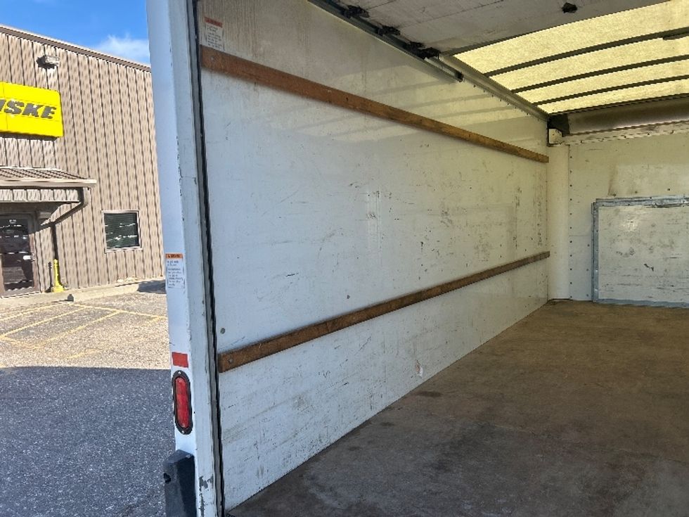 Light Duty Box Truck-Light and Medium Duty Trucks-Ford-2022-E350-Omaha-NE-109,428\n\t\tmiles-$ 29,000 - Image 11