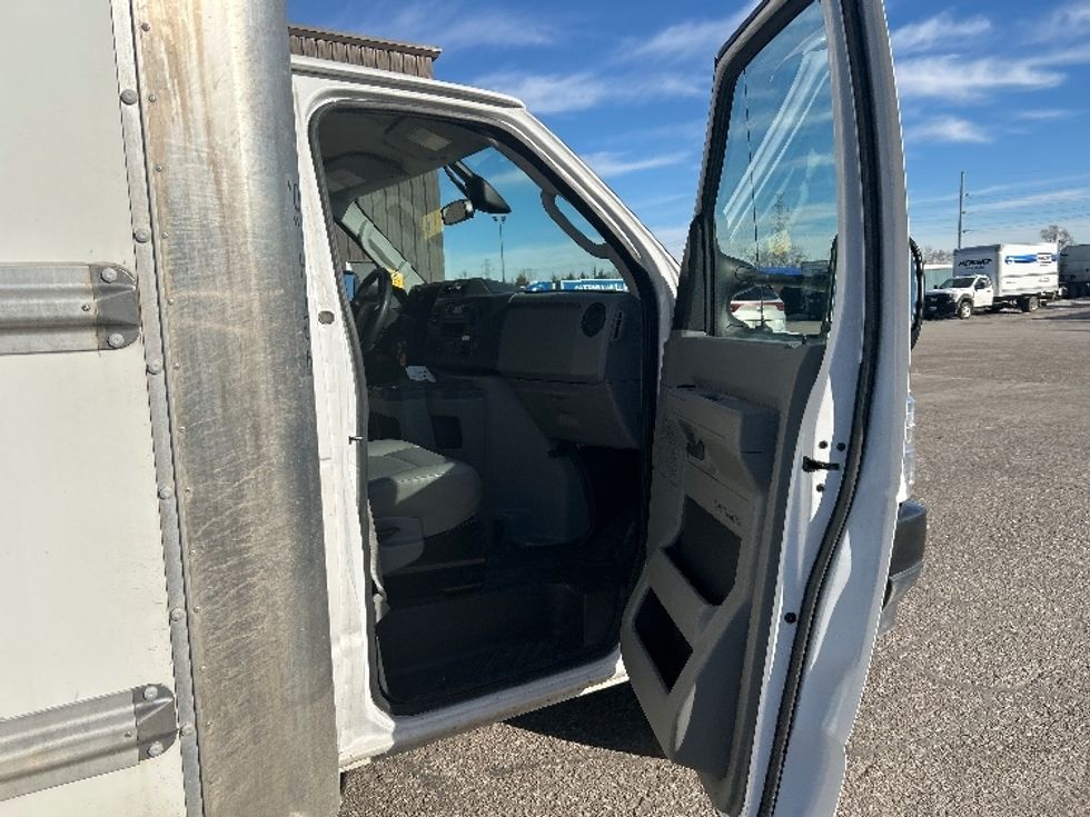 Light Duty Box Truck-Light and Medium Duty Trucks-Ford-2022-E350-Omaha-NE-109,428\n\t\tmiles-$ 29,000 - Image 20
