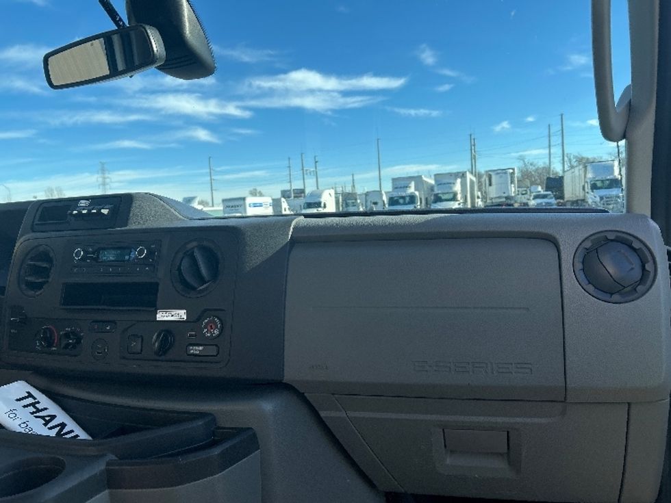 Light Duty Box Truck-Light and Medium Duty Trucks-Ford-2022-E350-Omaha-NE-109,428\n\t\tmiles-$ 29,000 - Image 21