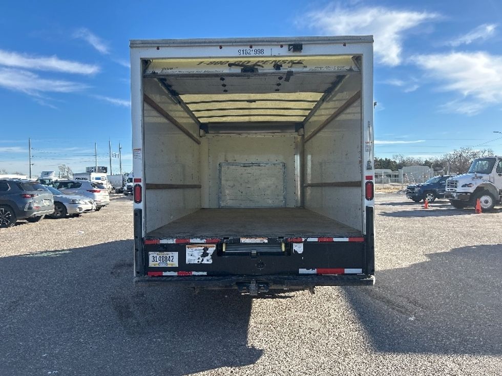 Light Duty Box Truck-Light and Medium Duty Trucks-Ford-2022-E350-Omaha-NE-109,428\n\t\tmiles-$ 29,000 - Image 8