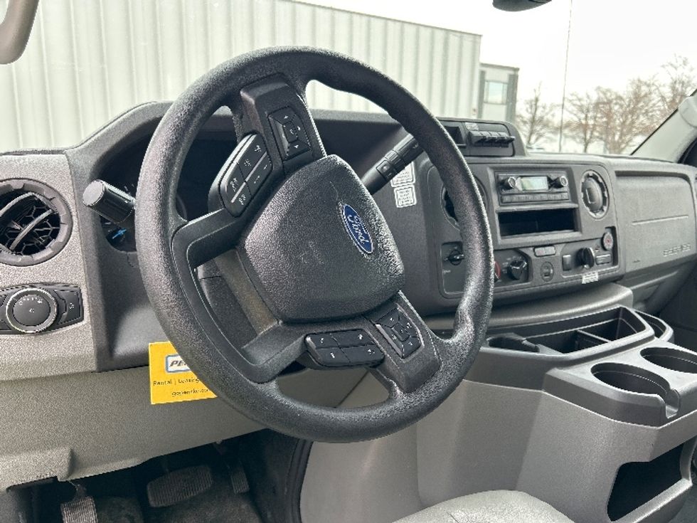 Light Duty Box Truck-Light and Medium Duty Trucks-Ford-2022-E350-Omaha-NE-72,850\n\t\tmiles-$ 36,500 - Image 17