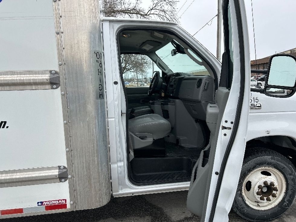 Light Duty Box Truck-Light and Medium Duty Trucks-Ford-2022-E350-Omaha-NE-72,850\n\t\tmiles-$ 36,500 - Image 20