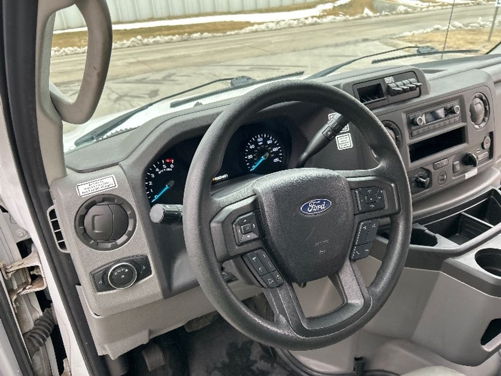 Light Duty Box Truck-Light and Medium Duty Trucks-Ford-2022-E350-Omaha-NE-87,827\n\t\tmiles-$ 34,500 - Image 16