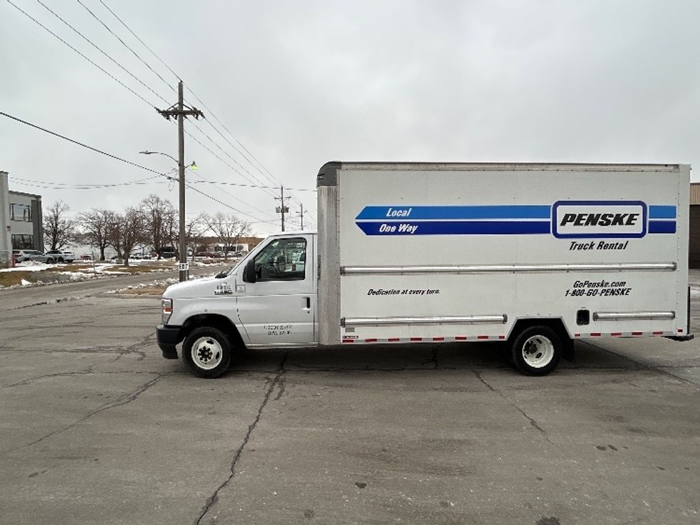 Light Duty Box Truck-Light and Medium Duty Trucks-Ford-2022-E350-Omaha-NE-87,827\n\t\tmiles-$ 34,500 - Image 4